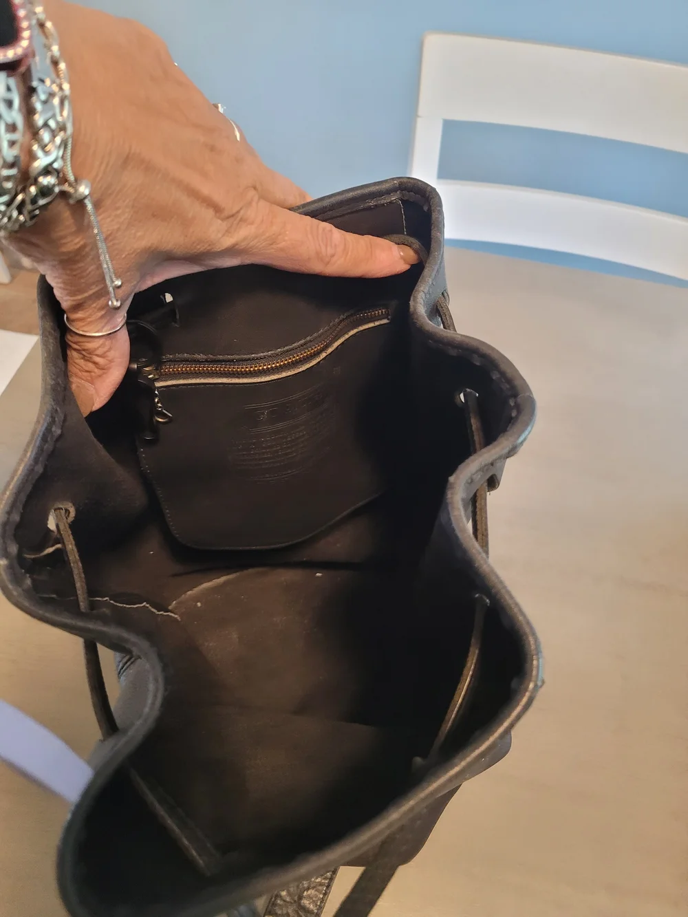 Vintage Coach Black Leather Hobo Shoulder Bag with Gold Hardware